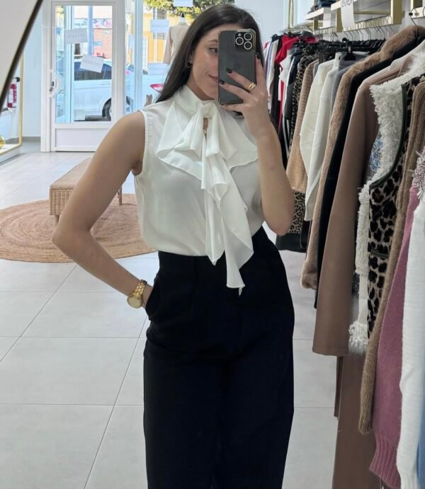 CAMISA VOLANTES CON LAZADA