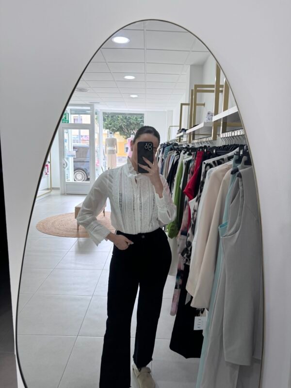 PANTALÓN VAQUERO NEGRO