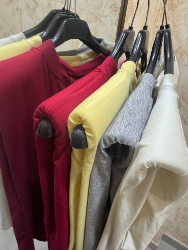 CAMISETA HOMBRERAS - Imagen 2